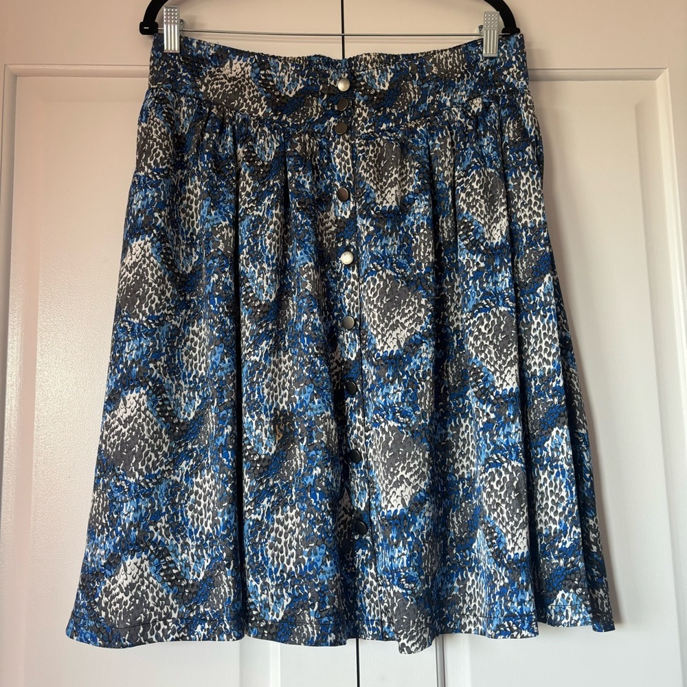 A Line Shades of Blue Silky Skirt. Size Large Pre Loved.